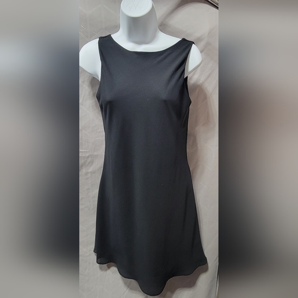 Alyn Paige Dresses & Skirts - Little black Dress